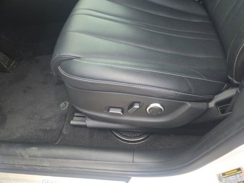 Used 2025 Genesis GV80 2.5T Standard image 7