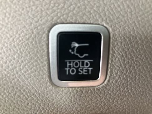 Used 2022 Jeep Grand Wagoneer Series I AWD/4WD image 33