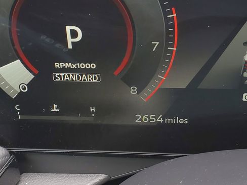 Used 2025 Nissan Kicks SR image 23