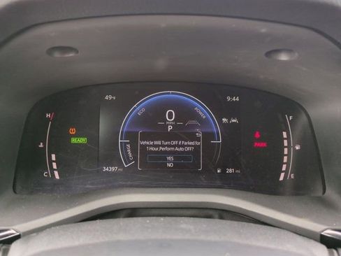 Used 2025 Toyota Camry SE image 10