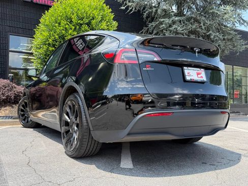 Used 2021 Tesla Model Y Long Range AWD/4WD image 20