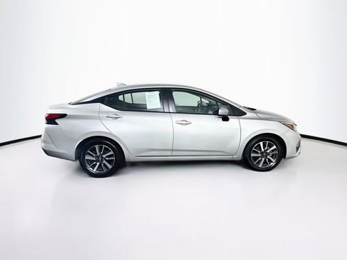 Used 2025 Nissan Versa SV FWD image 10