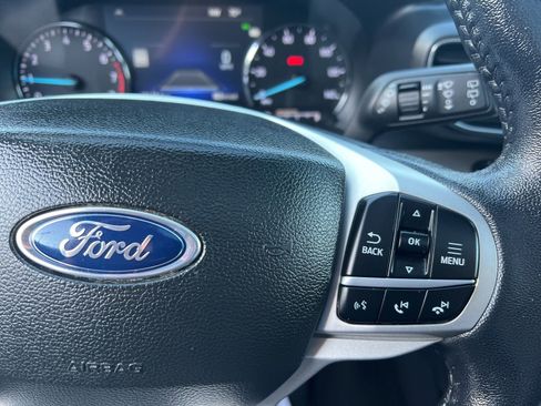 Used 2022 Ford Explorer XLT w/ Equipment Group 202A image 25
