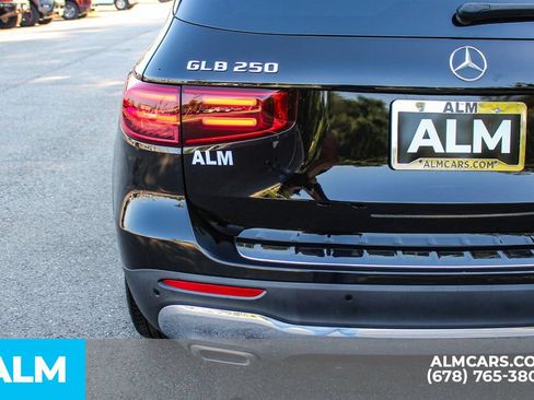 Used 2024 Mercedes-Benz GLB 250 4MATIC image 13