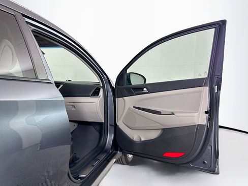 Used 2017 Hyundai Tucson Sport image 31