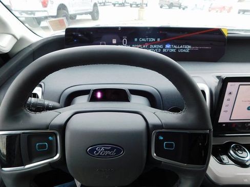 New 2026 Ford Expedition Active image 40