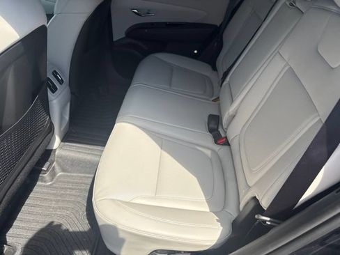 Used 2025 Hyundai Tucson Limited AWD/4WD image 15
