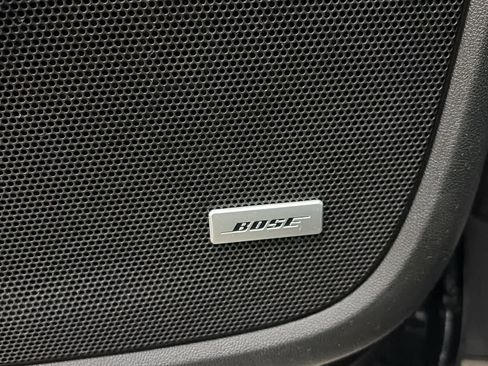 Certified 2024 GMC Terrain SLT w/ Infotainment Package II image 8