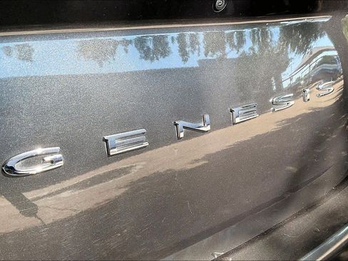 Used 2025 Genesis G70 2.5T RWD image 31