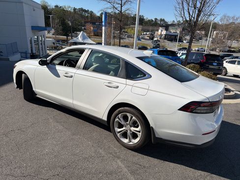 Used 2023 Honda Accord LX image 5