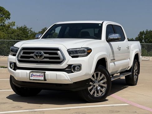 Used 2023 Toyota Tacoma Limited RWD image 2
