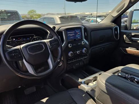 Used 2022 GMC Sierra 2500 Denali w/ Denali Ultimate Package AWD/4WD image 8