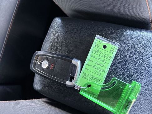 Used 2021 Ford EcoSport SE w/ SE Convenience Package image 23