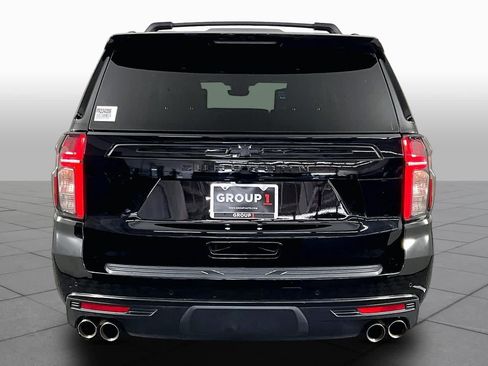 Used 2023 Chevrolet Suburban High Country RWD image 5