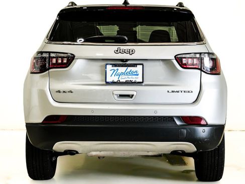 Used 2024 Jeep Compass Limited AWD/4WD image 7