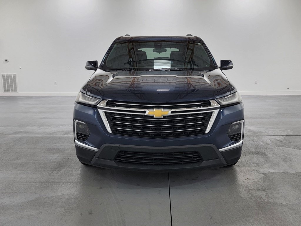 Used 2023 Chevrolet Traverse LT FWD image 3