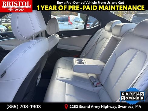 Used 2025 Genesis G70 2.5T image 19