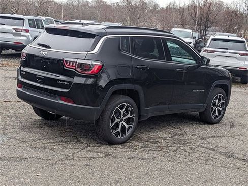 New 2025 Jeep Compass Limited image 3