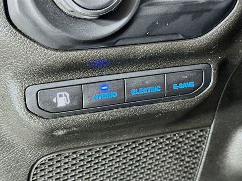 Used 2023 Jeep Wrangler Unlimited Rubicon 4xe image 16