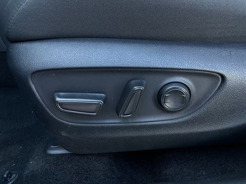 Used 2025 Toyota RAV4 XLE image 11