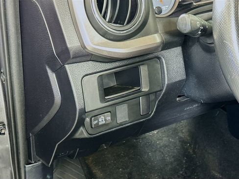 Used 2017 Toyota Tacoma SR5 w/ Tow Package image 10