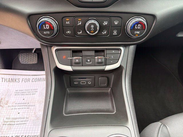 Used 2022 GMC Terrain SLT w/ Tech Package AWD/4WD image 14