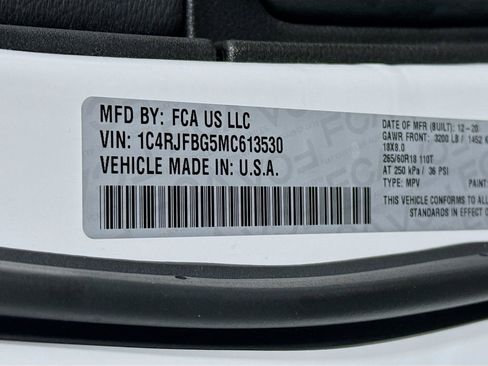 Used 2021 Jeep Grand Cherokee Limited w/ Premium Lighting Group image 37