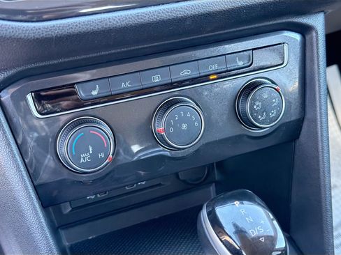 Used 2024 Volkswagen Tiguan Wolfsburg Edition image 34