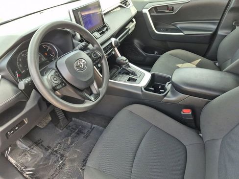 Used 2024 Toyota RAV4 LE image 10