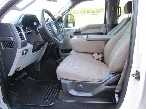 Used 2018 Ford F250 XLT image 12