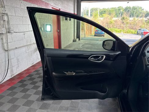 Used 2018 Nissan Sentra SV FWD image 19