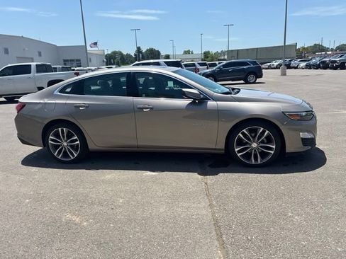 Used 2022 Chevrolet Malibu LT FWD image 7