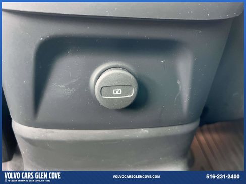 Used 2024 Volvo XC60 T8 Plus w/ Protection Package Premier image 11