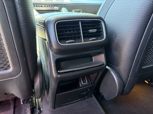 Used 2023 Mercedes-Benz GLE 450 4MATIC w/ AMG Line Exterior image 45