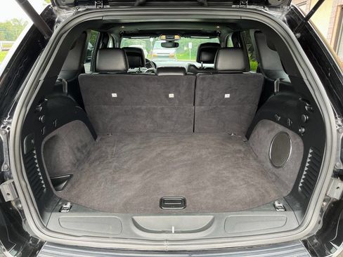 Used 2018 Jeep Grand Cherokee Altitude image 15