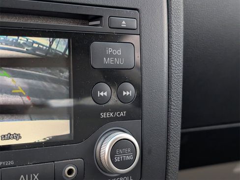 Used 2011 Nissan Rogue SV image 17