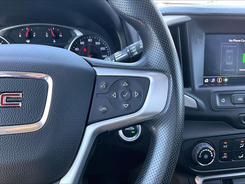 Certified 2024 GMC Terrain SLE FWD image 12