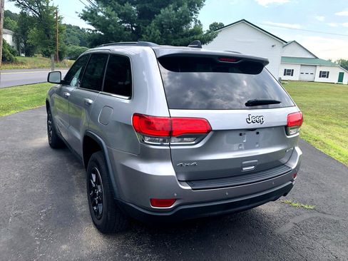 Used 2016 Jeep Grand Cherokee Laredo w/ Quick Order Package 23E image 7