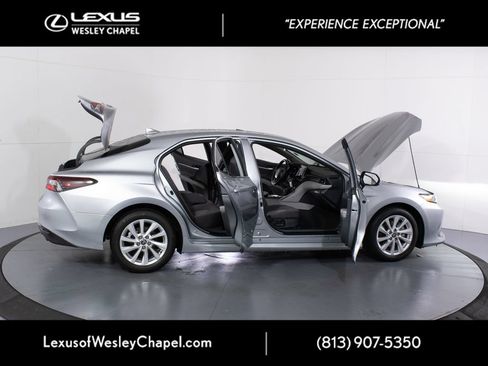 Used 2023 Toyota Camry LE FWD image 11