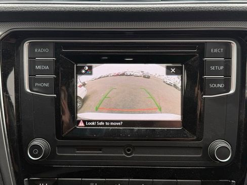 Used 2017 Volkswagen Passat 1.8T S image 28