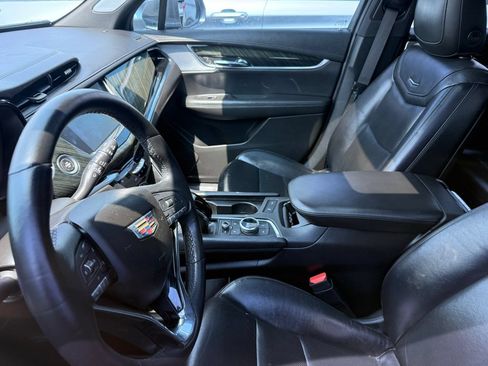 Used 2020 Cadillac XT6 Premium Luxury FWD image 23