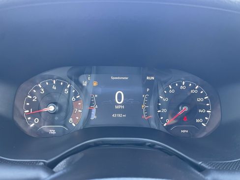 Used 2024 Jeep Compass Trailhawk image 11