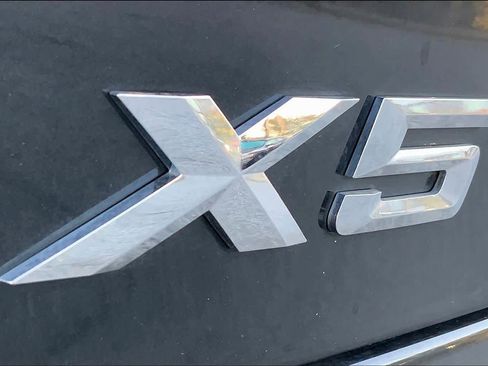 Used 2025 BMW X5 xDrive50e image 30