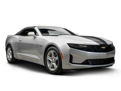 Used 2019 Chevrolet Camaro LT RWD image 2