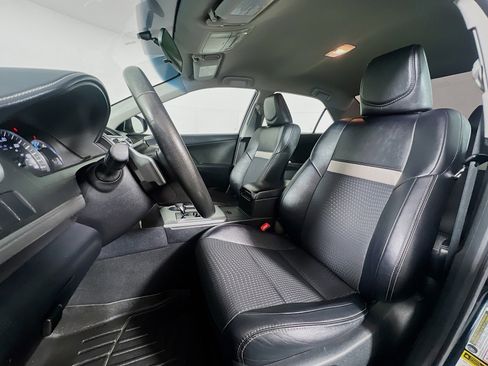 Used 2013 Toyota Camry SE FWD image 11
