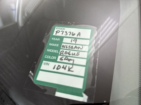 Used 2019 Nissan Rogue SV image 23