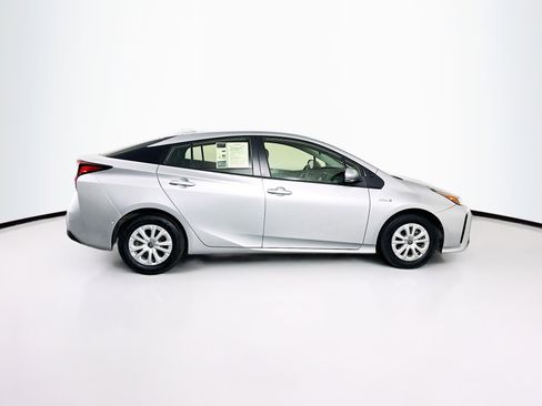 Used 2022 Toyota Prius LE image 10