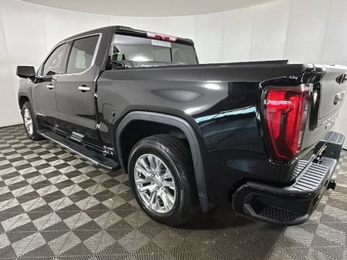 Used 2023 GMC Sierra 1500 Denali AWD/4WD image 4