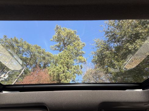 Used 2021 GMC Sierra 1500 SLT w/ SLT Premium Plus Package image 15