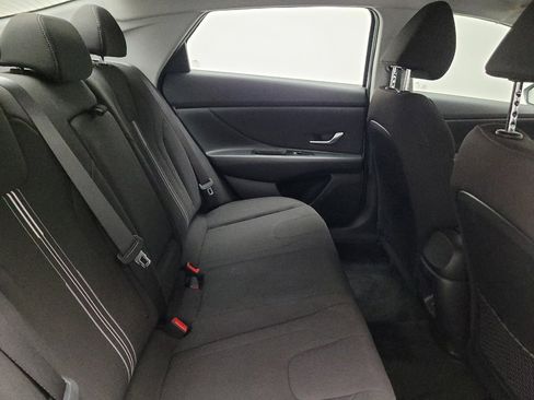 Used 2025 Hyundai Elantra SEL image 19